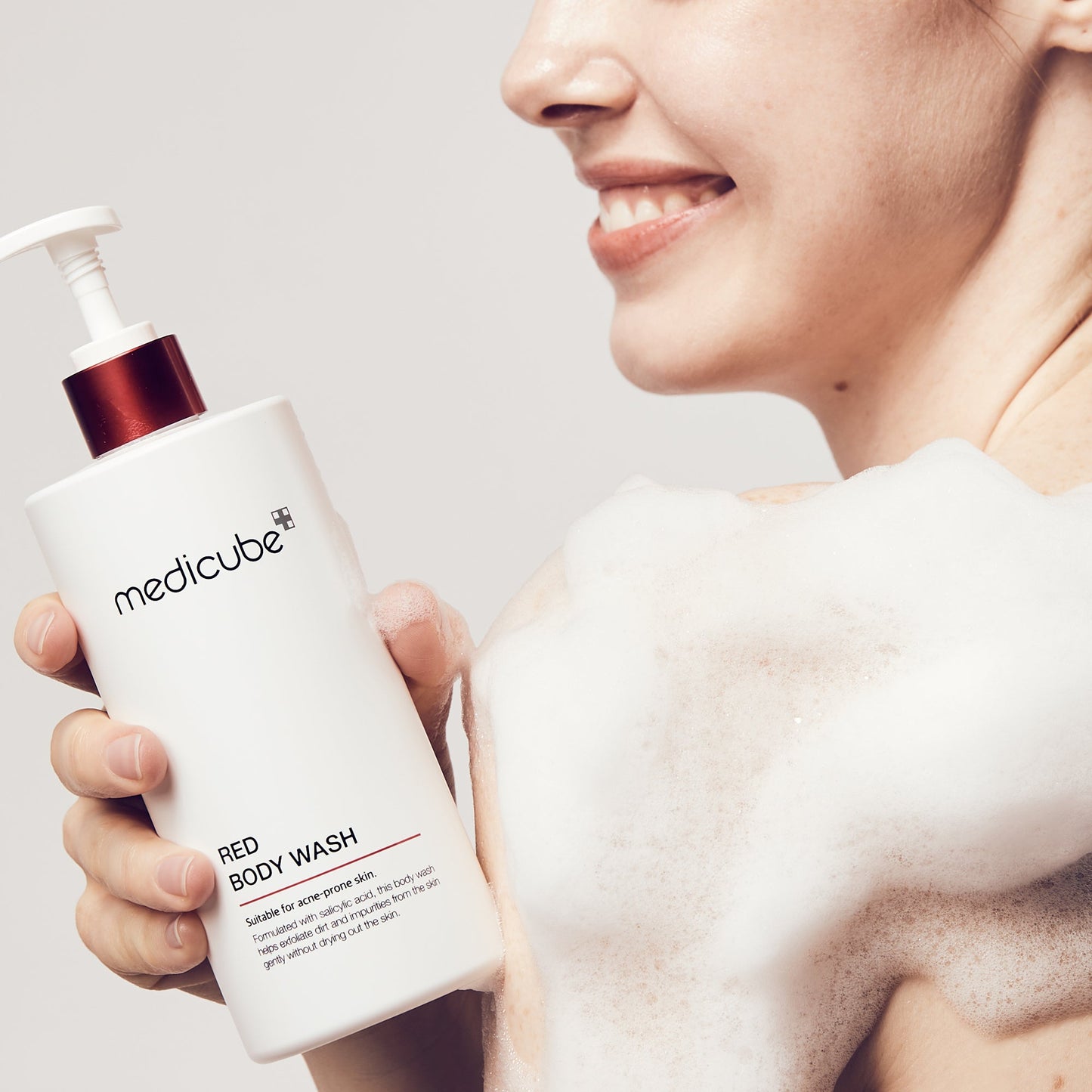 red-body-wash-s0 03_e48a37a3-851d-41fd-9823-7bc90ef11ff6.jpg